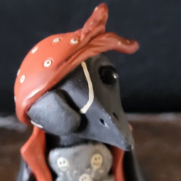 Resin Trick or Treating Halloween Crow Figure in Pirate Costume w/ Skull Bucket - Picture 3 of 9